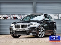 BMW X1 - xDrive25e M-Sport M-Pakket /LED/PANODAK/ACC/HUD/HARMAN-KARDON/CAMERA/KEYLESS