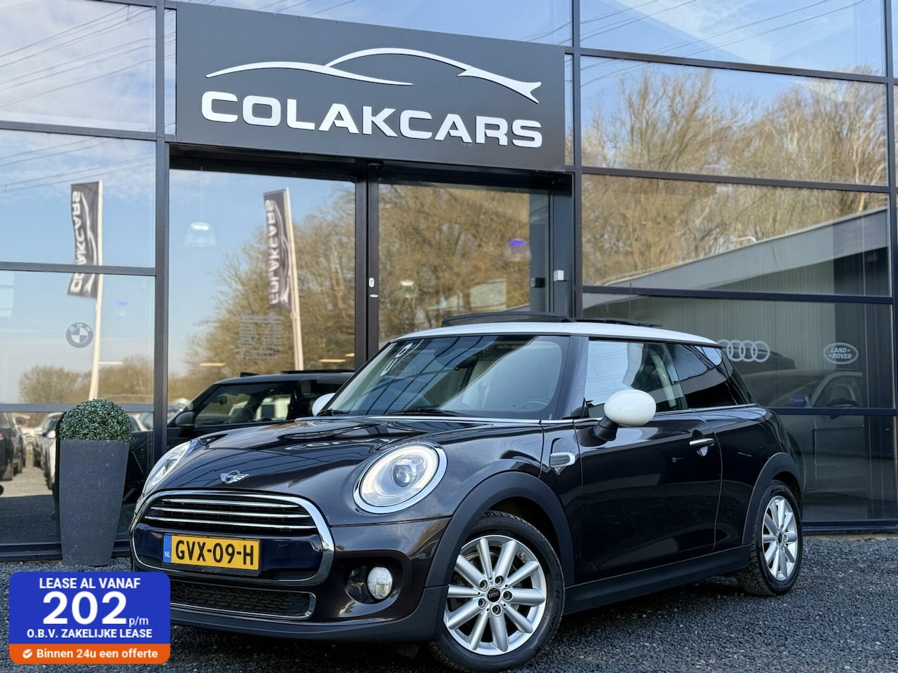 MINI Cooper - Mini 1.5 Chili Business Pano Navi Lage KM - AutoWereld.nl