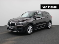 BMW X1 - sDrive18i | Panoramadak | Camera | Harman Kardon | Stoelverwarming | Sfeerverlichting | Le