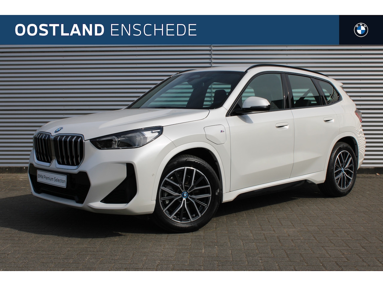 BMW X1 - xDrive25e High Executive M Sport Automaat / Trekhaak / Sportstoelen / Stoelverwarming / Ad - AutoWereld.nl