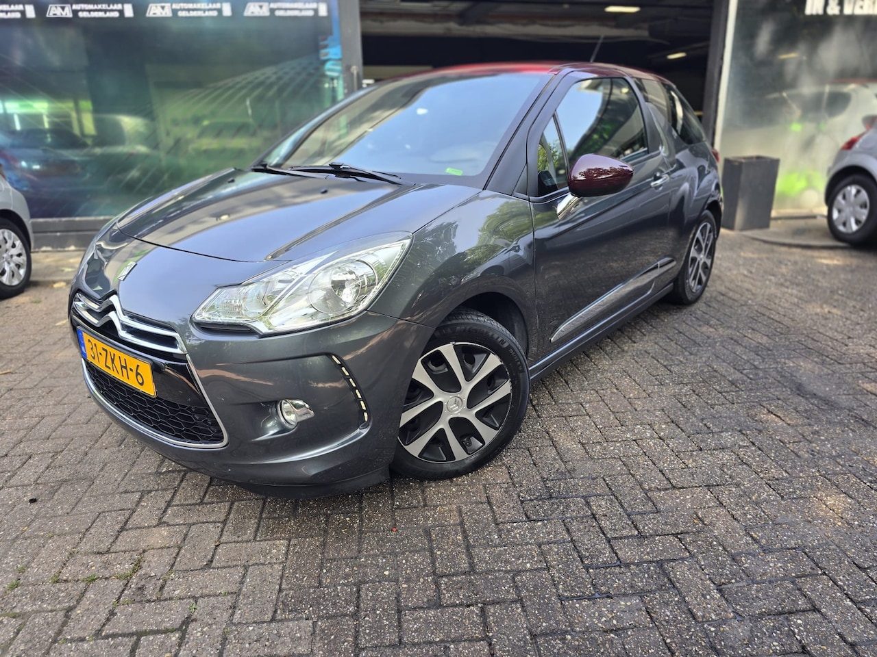 Citroën DS3 - 1.2 VTi Chic | 12MND GARANTIE | AIRCO | CRUISE | NIEUWE APK | PDC |NAVI | - AutoWereld.nl