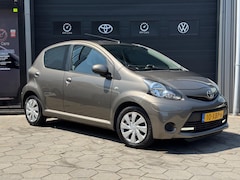 Toyota Aygo - 1.0 VVT-i Aspiration - Lage Km N.a.p. - 3e Eigenaar - 5 Deurs - LED