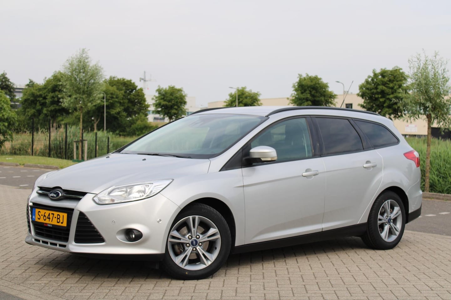 Ford Focus Wagon - 1.0 EcoBoost Titanium l Clima l Navi l PDC - AutoWereld.nl