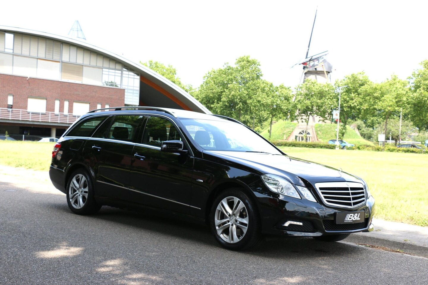 Mercedes-Benz E-klasse Estate - 350 CGI Avantgarde 3.5 V6 Aut 7G-Tronic 292Pk YoungTimer 1e eigenaar Leder Schuifdak BlueE - AutoWereld.nl
