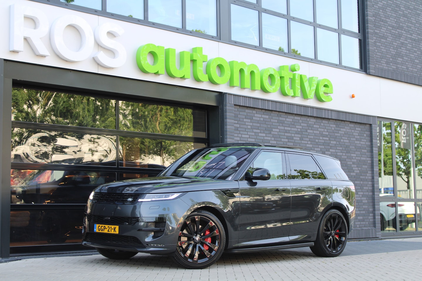 Land Rover Range Rover Sport - 3.0 P510e First Edition | VOL! | BTW | MASSAGE | 4WIELSTUUR | PANO | HUD | ELEK.TREKHAAK | - AutoWereld.nl