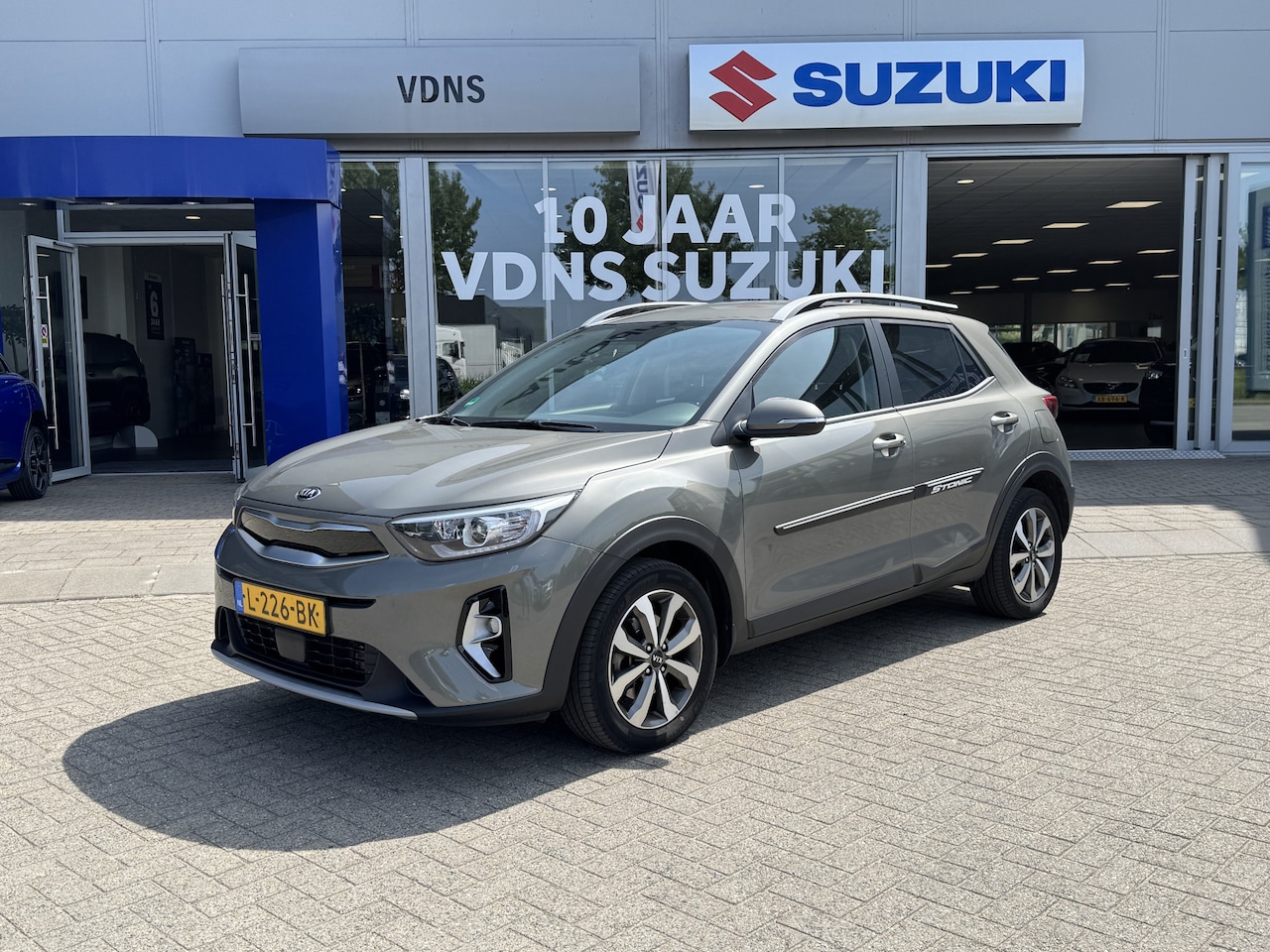 Kia Stonic - 1.0 T-GDi MHEV DynamicPlusLine 1ste eigenaar Automaat Fabrieksgarantie Trekhaak info: M.Sa - AutoWereld.nl