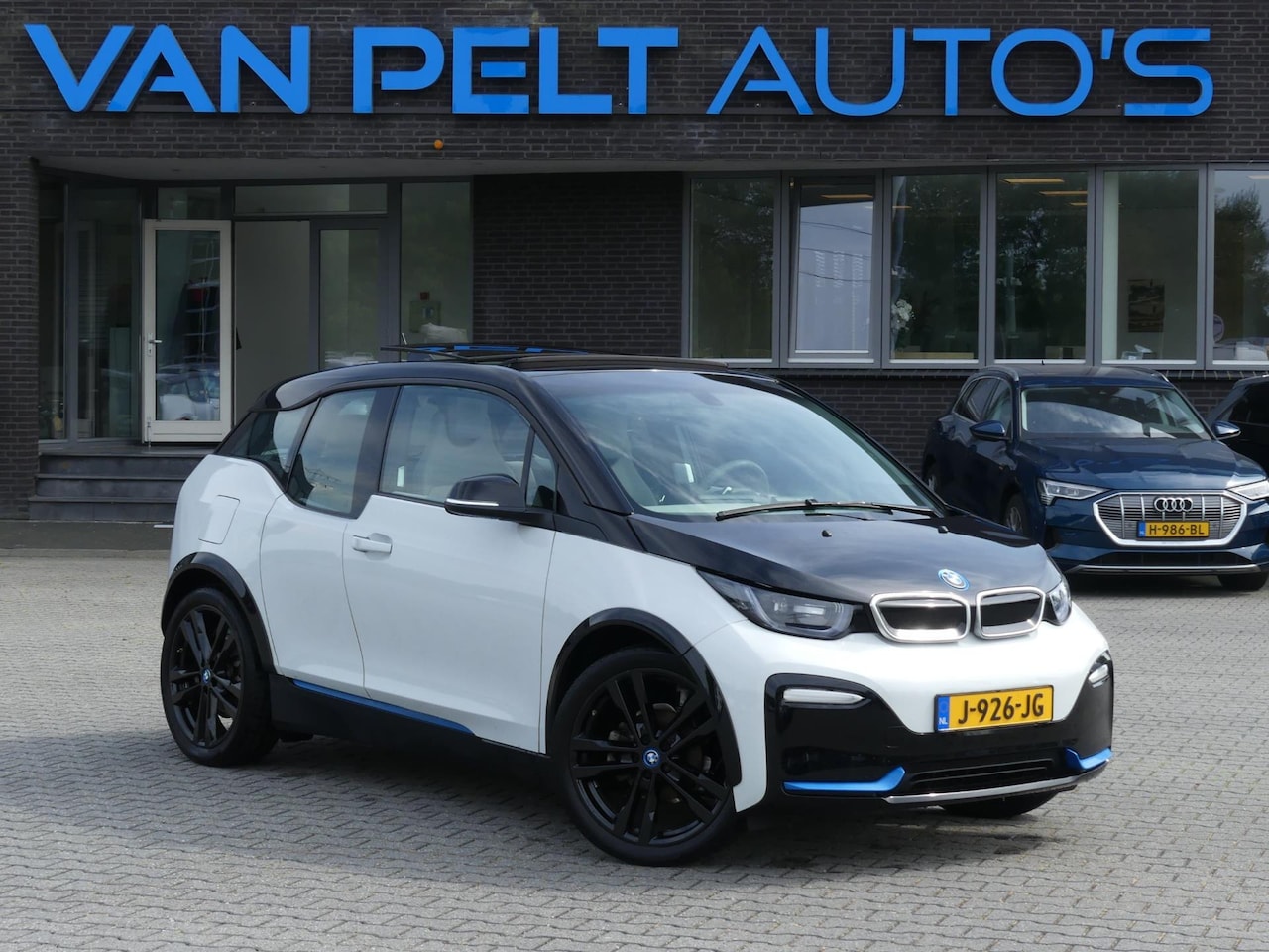 BMW i3 - S 120Ah 42 kWh / PANO / - AutoWereld.nl