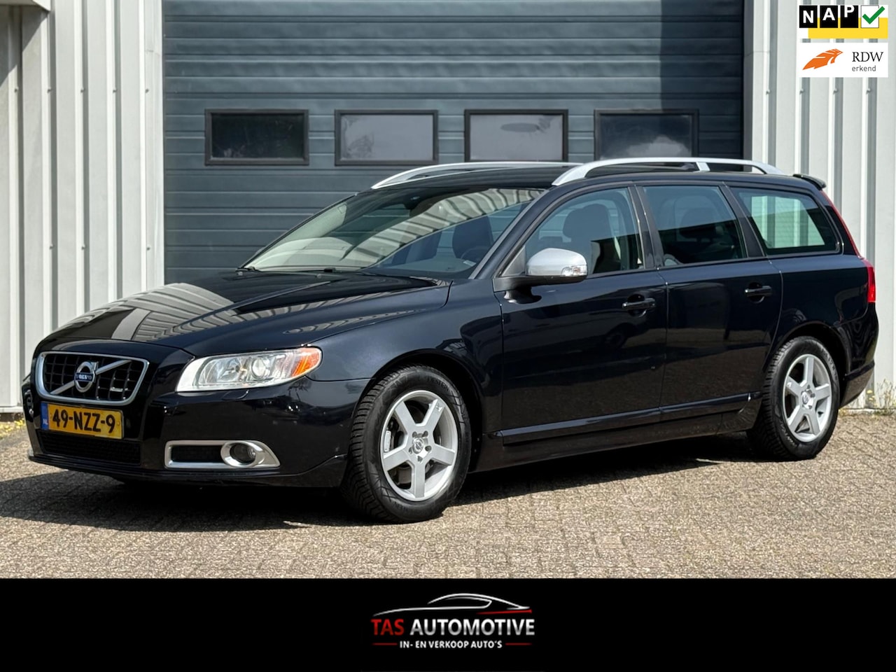 Volvo V70 - 2.0T R-Edition 2 EIG / AUTOMAAT / LEER / PDC / APK - AutoWereld.nl