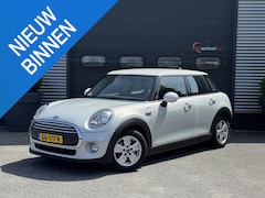 MINI Cooper - 1.5 Business | Navigatie | Cruise Control | Airco | 5 Deurs |