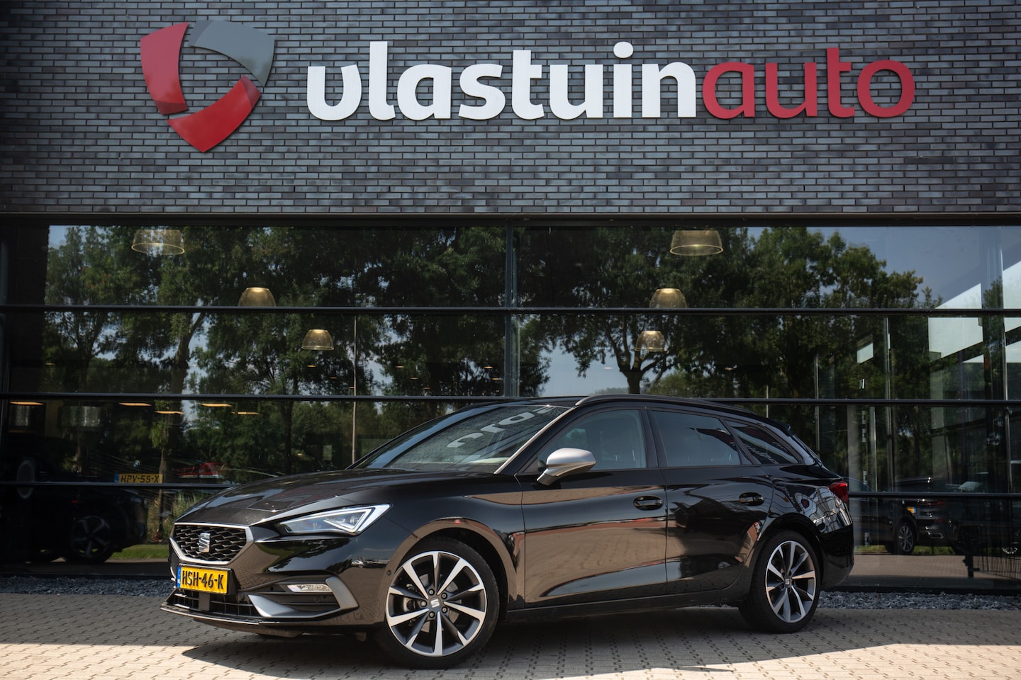 Seat Leon Sportstourer - 1.5 eTSI FR Business Intense 1.5 eTSI FR Business Intense , Adap. cruise, Groot scherm, Stoel/stuurverwarming, - AutoWereld.nl