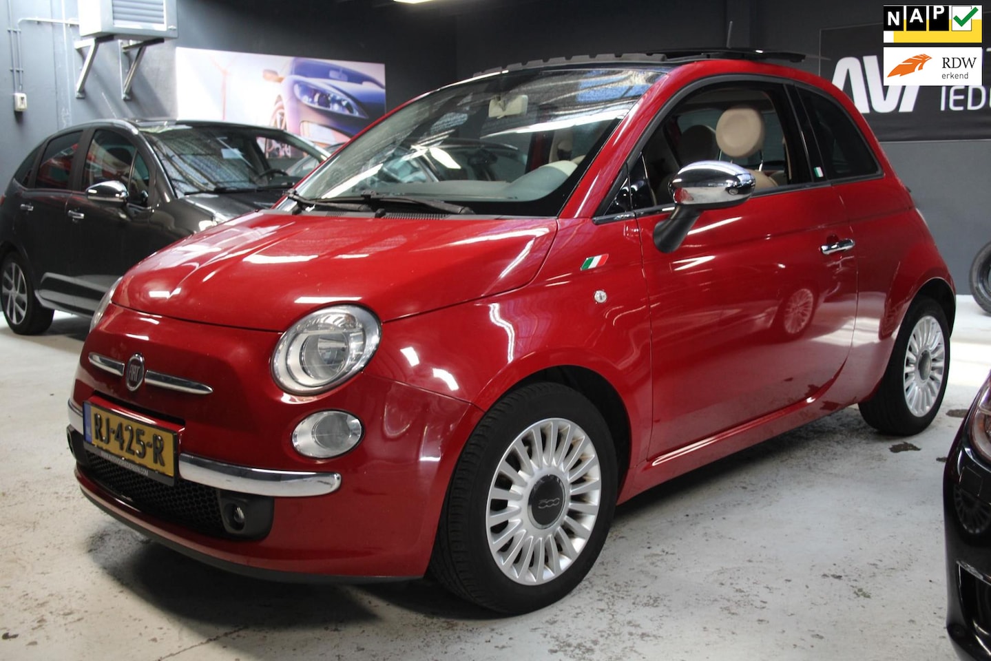 Fiat 500 - 0.9 TwinAir Lounge / nwe apk / panodak / airco - AutoWereld.nl