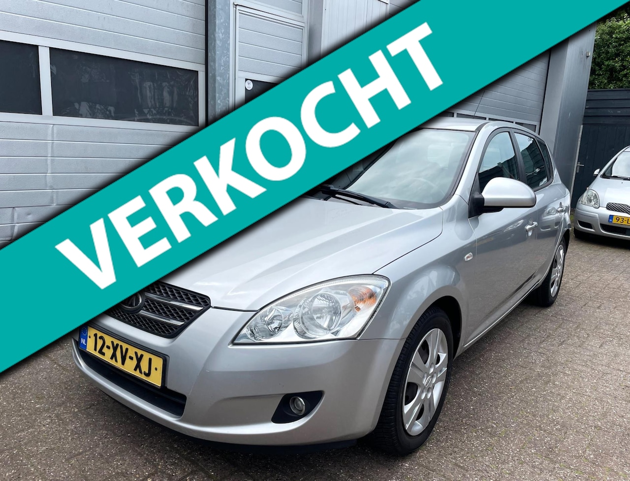 Kia Cee'd - 1.4 X-ecutive 5D 2007-Leder-Clima-New APK - AutoWereld.nl