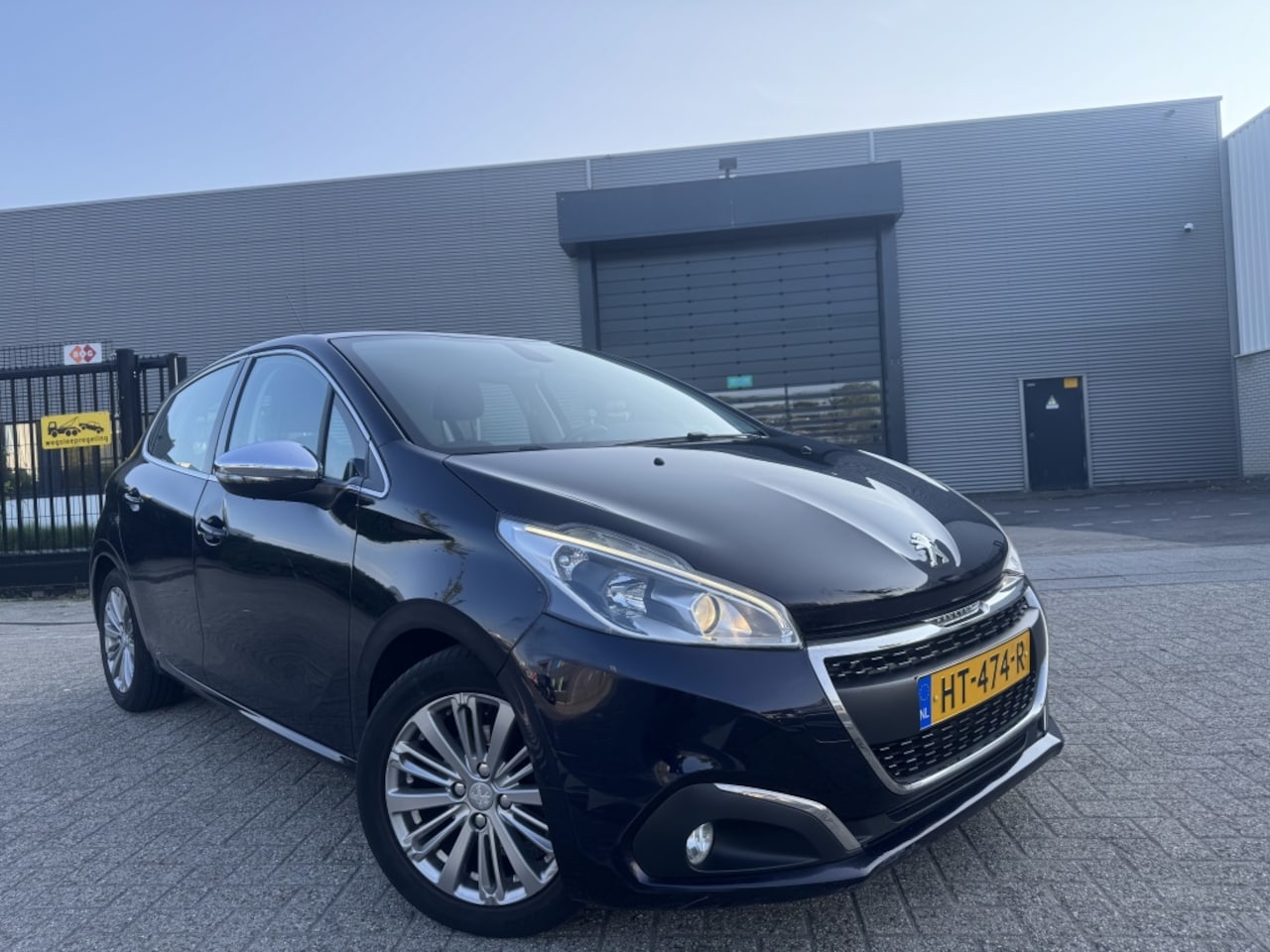 Peugeot 208 - 1.6 Hdi Navigatie|Clima Allure - AutoWereld.nl