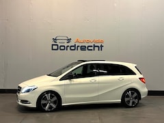 Mercedes-Benz B-klasse - 180 Ambition Comfort|Pano|Cam|Navi|Led|PDC|Trekhaak|Dealer Onderh