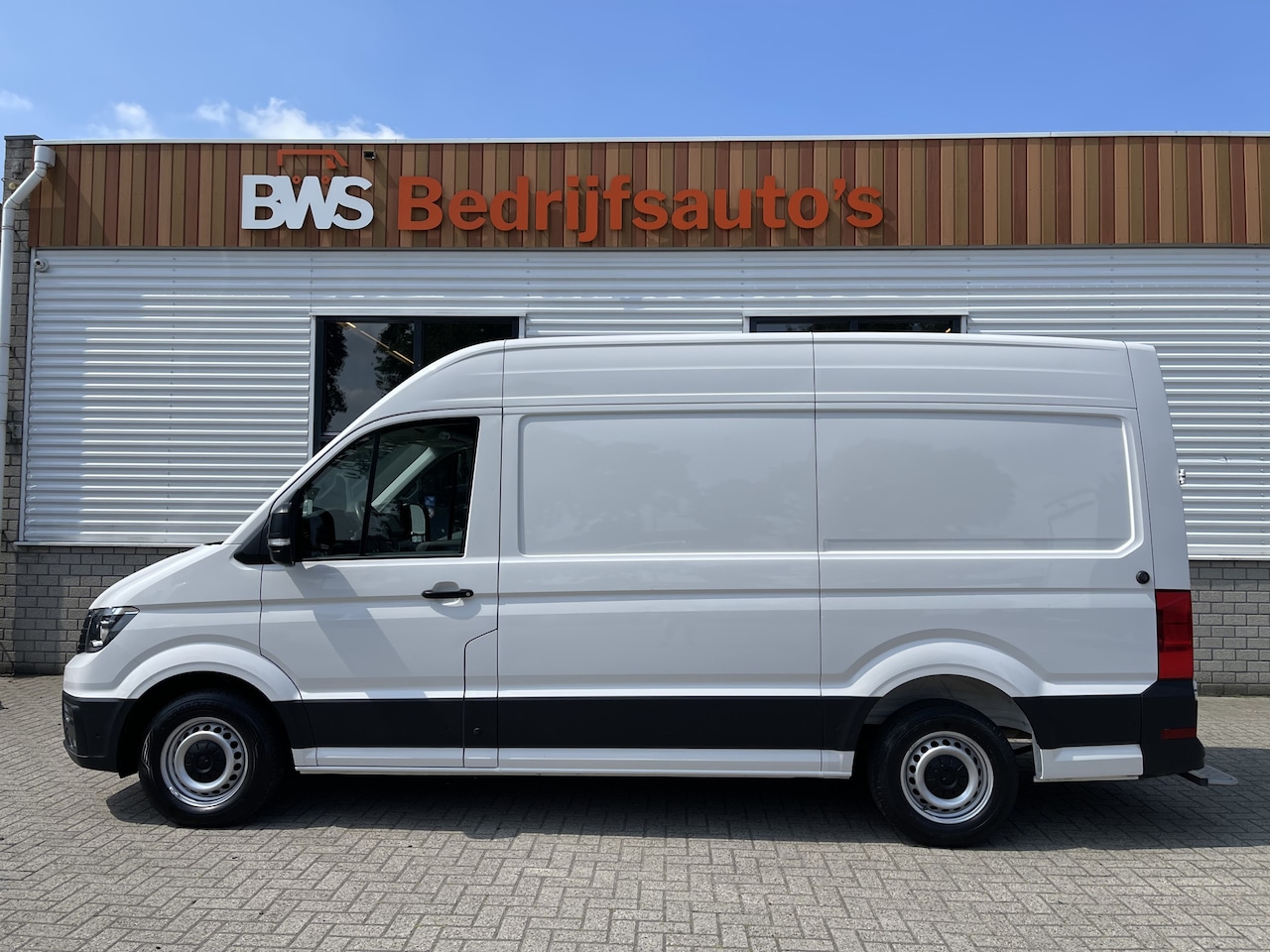 Volkswagen Crafter - 35 2.0 TDI 140pk L3H3 ( voorheen L2H2 ) Comfortline / vaste prijs rijklaar € 20.950 ex btw - AutoWereld.nl