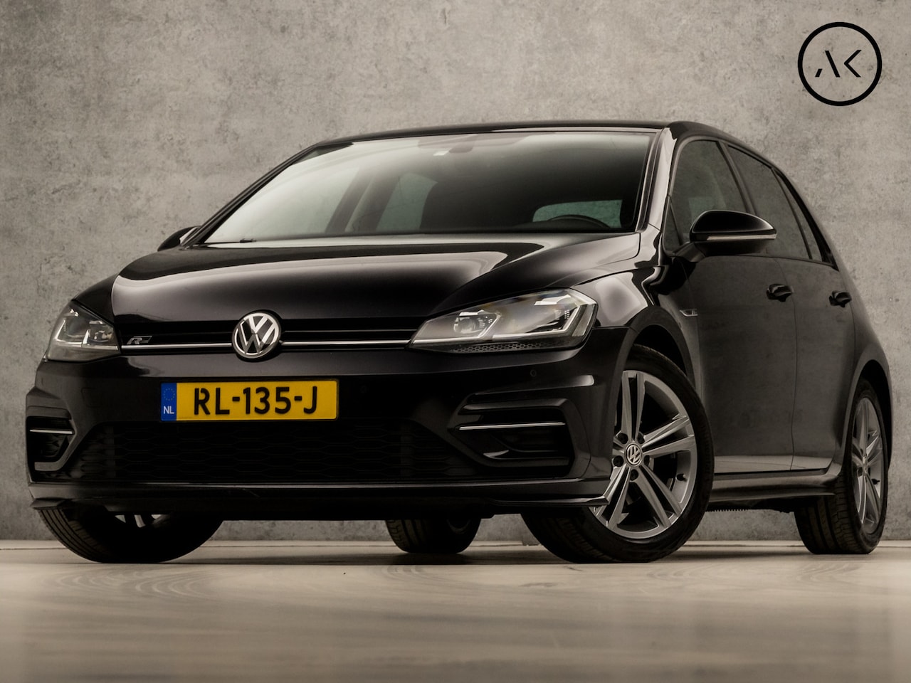 Volkswagen Golf - 1.5 TSI R-Line Sport 150Pk Automaat (VIRTUAL COCKPIT, APPLE CARPLAY, GROOT NAVI, CAMERA, L - AutoWereld.nl