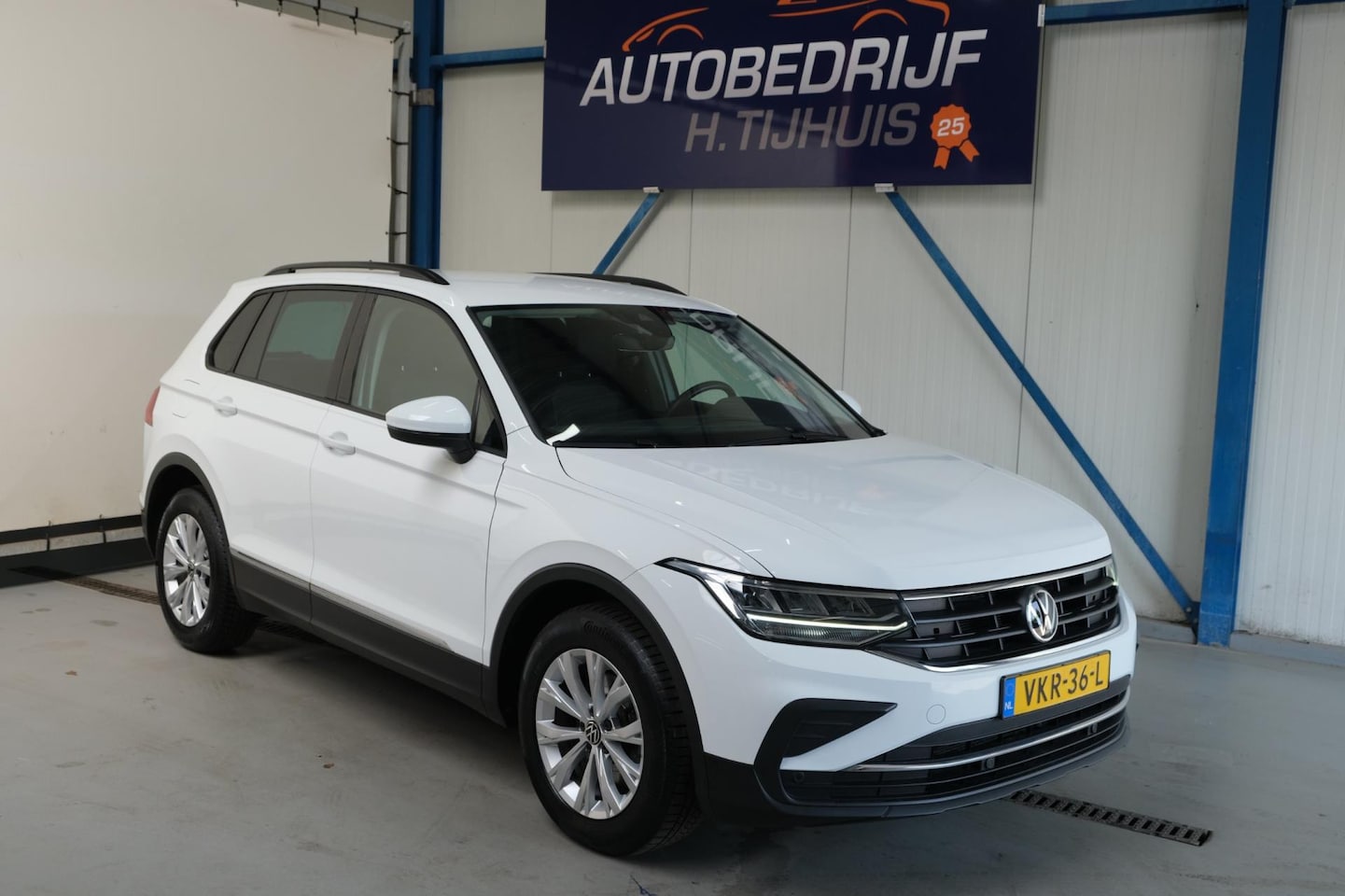 Volkswagen Tiguan - 2.0 TDI 150pk - N.A.P. Airco, Navi, PDC, Grijskenteken - AutoWereld.nl