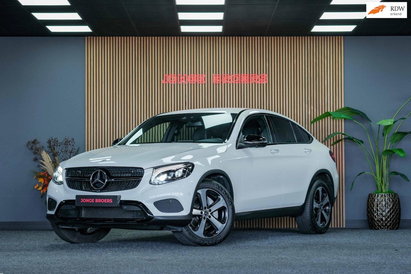 Mercedes-Benz GLC-klasse Coupé - 250 d 4MATIC Premium Plus 250 d 4MATIC Premium Plus - AutoWereld.nl