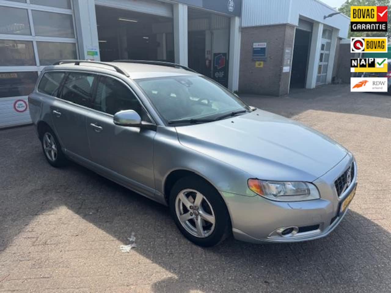 Volvo V70 - 1.6 T4 Limited Edition 1.6 T4 Limited Edition - AutoWereld.nl
