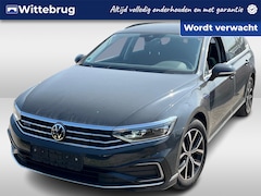 Volkswagen Passat Variant - 1.4 TSI PHEV GTE Business / Trekhaak / Achteruitrijcamera / Stoelverwarming / Getint Glas