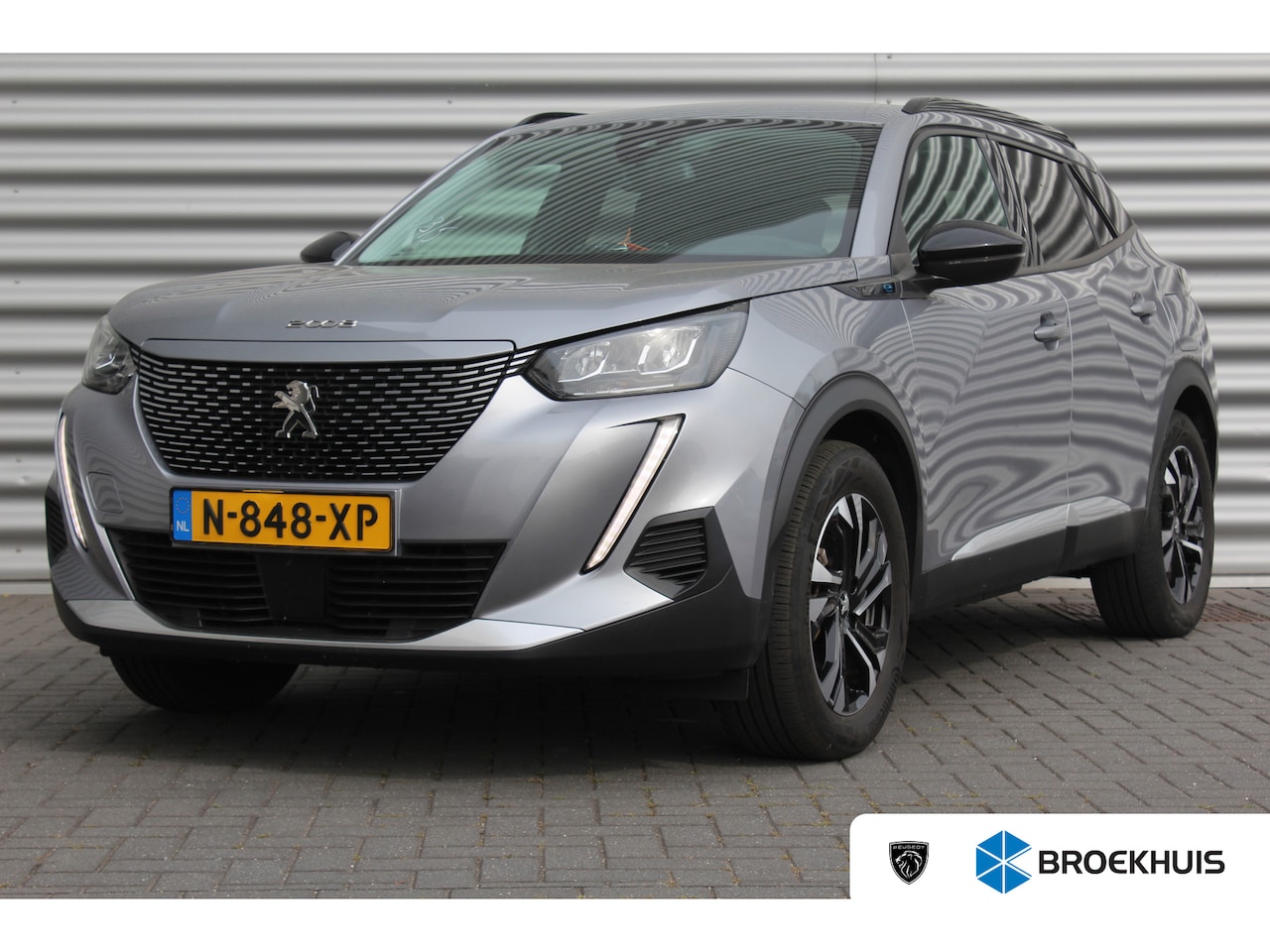 Peugeot e-2008 - EV 136PK ALLURE PACK AUTOMAAT / NAVI / LEDER / CLIMA / LED / PDC / 17" LMV / CAMERA / KEYL - AutoWereld.nl