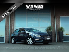 Volvo V60 - 1.6 D2 Kinetic | 2e eigenaar | Trekhaak | Navi | Bluetooth | PDC | Origineel | 16 inch | C