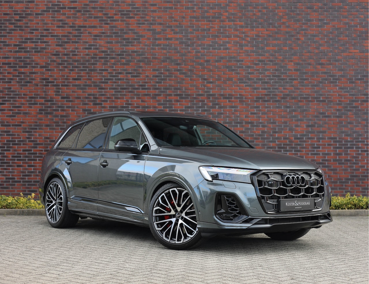 Audi Q7 - 60 TFSI e Quattro Pro Line S | Soft-Close - Vierwielbesturing - Matrix - AutoWereld.nl