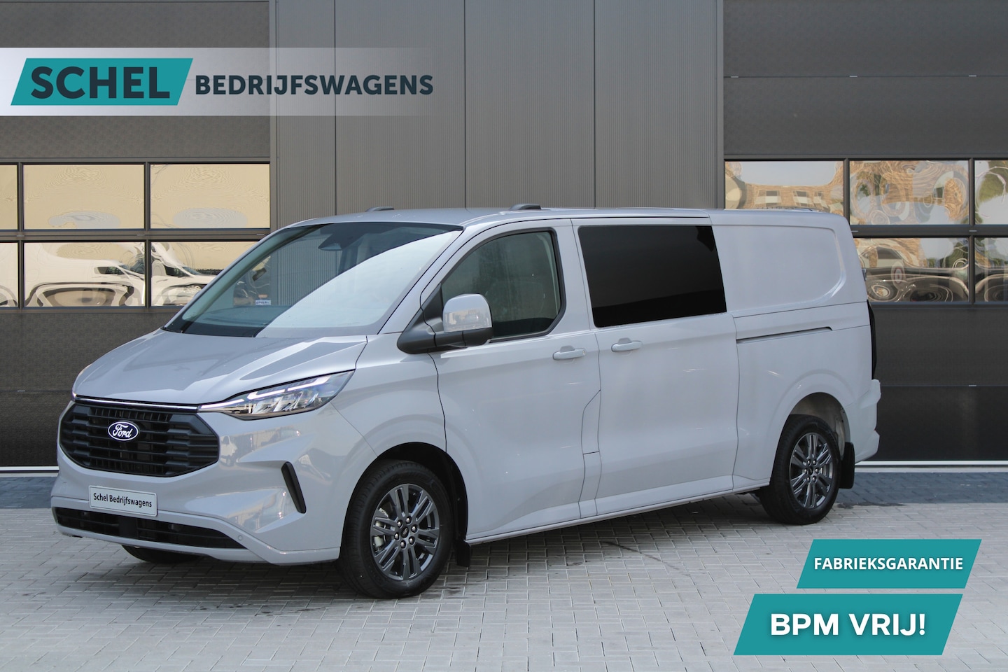 Ford Transit Custom - 320 2.0 TDCI L2H1 Limited DC 170pk - 1+1 Stoel - ACC - Omvormer - 2x Schuif - Rijklaar - AutoWereld.nl