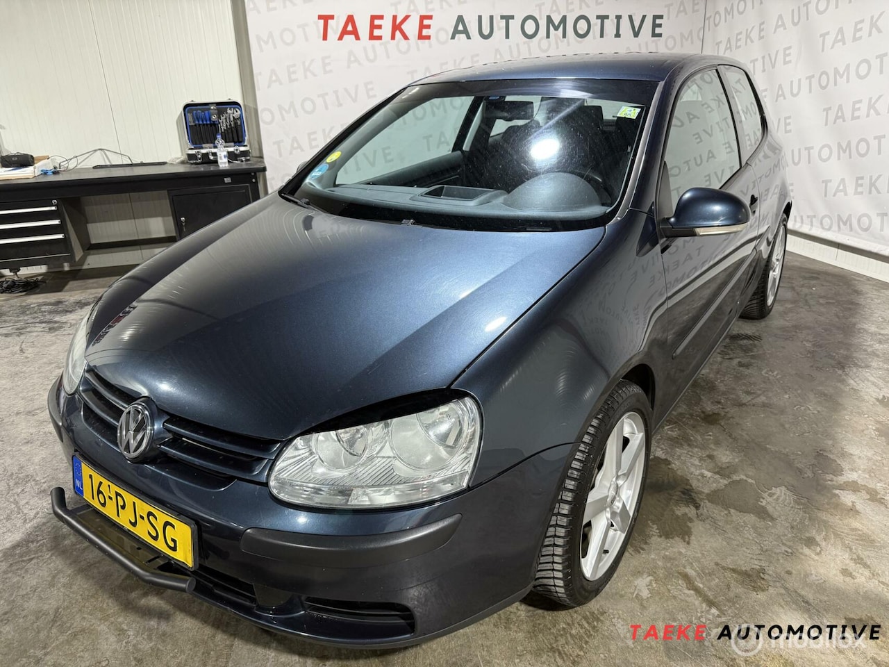 Volkswagen Golf - 2.0 FSI Comfortline APK/Clima/Cruise - AutoWereld.nl
