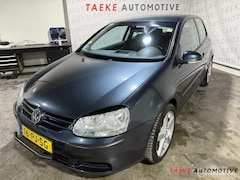 Volkswagen Golf - 2.0 FSI Comfortline APK/Clima/Cruise