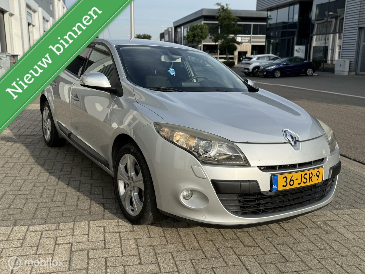 Renault Mégane - 1.6 Dynamique Xenon Airco Navigatie - AutoWereld.nl