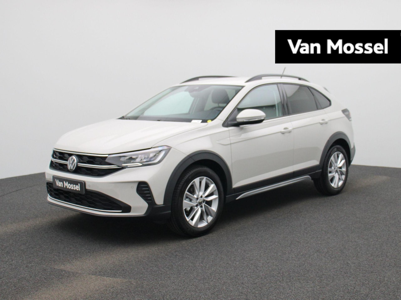 Volkswagen Taigo - 1.0 TSI Life Edition | Direct leverbaar | Parkeersensoren voor & achter | Keyless entry/st - AutoWereld.nl
