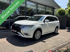 Mitsubishi Outlander - 2.4 PHEV Pure+ Afn.trekhaak + Winterset