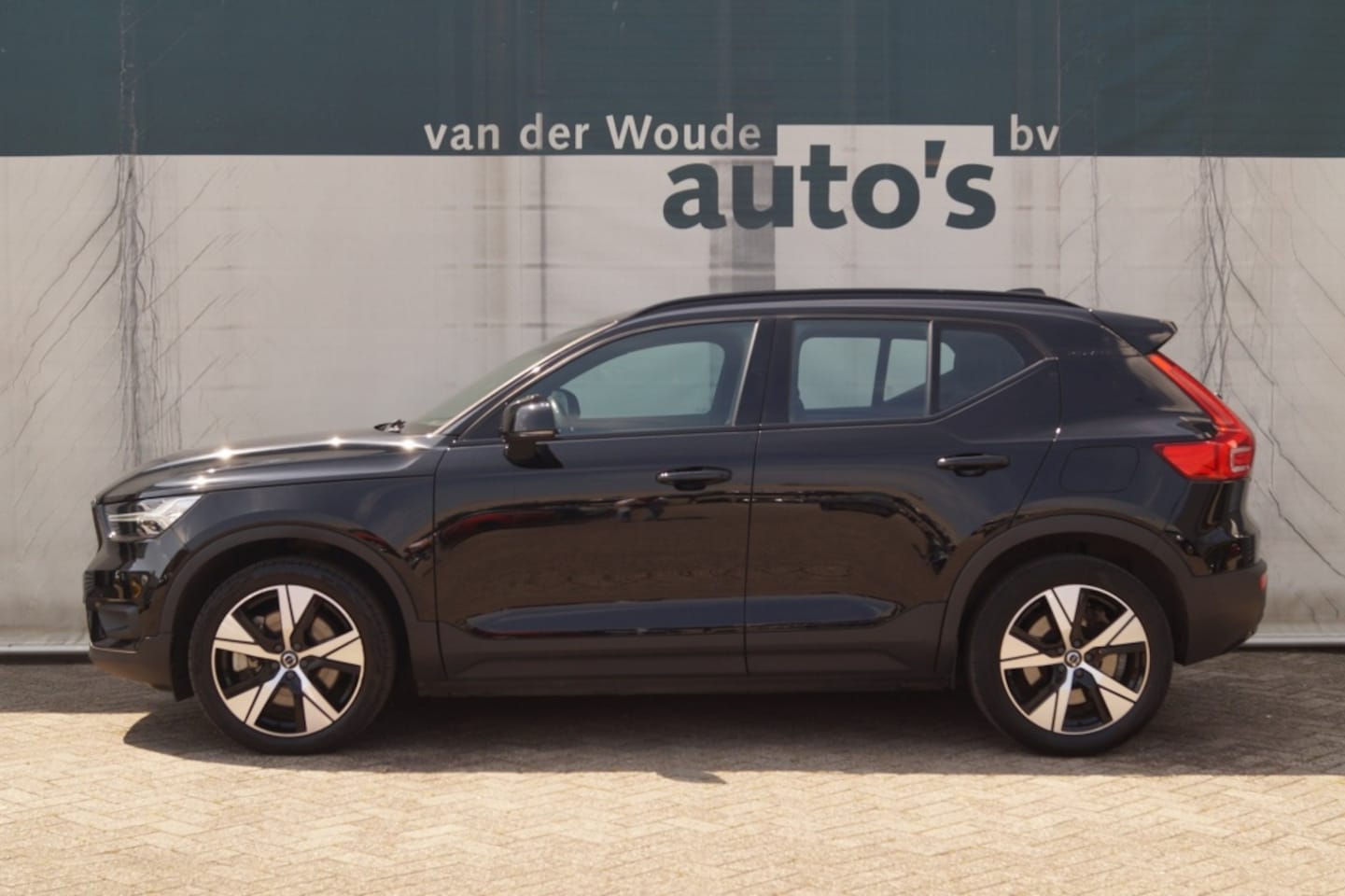 Volvo XC40 - Recharge P8 AWD RDes - AutoWereld.nl