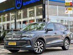 Volkswagen Tiguan - 1.5 eTSI DSG Lane ass Drive pilot CarPlay 150 PK Keyless Camera Sfeerverlichting Life edit
