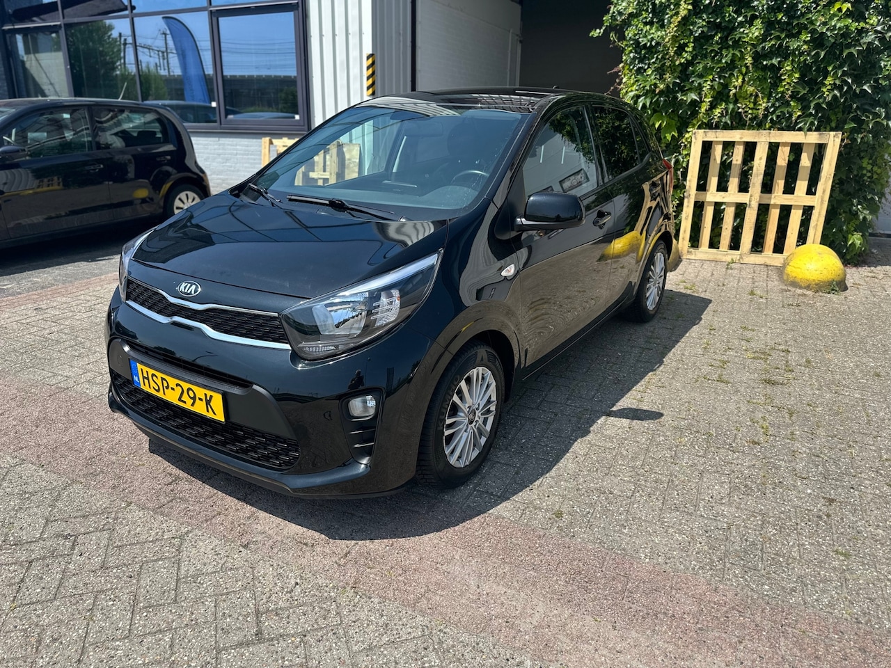Kia Picanto - Stoelverwarming,Stuurver.,Carplay, Inruil mog. - AutoWereld.nl