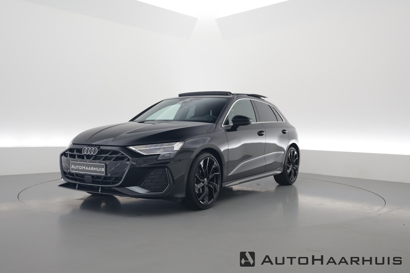 Audi A3 Sportback - 35 TFSI S Line | FACELIFT | MJ2025 | Pano | Sonos | Matrix | Camera | Adapt. Cruise - AutoWereld.nl