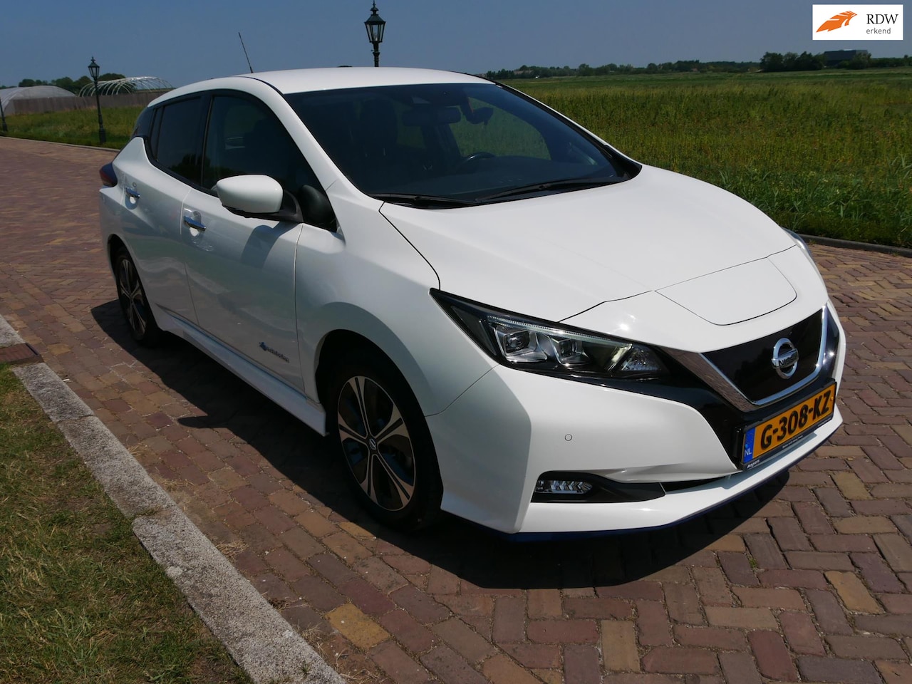 Nissan LEAF - E+ Tekna 62 kWh LEATHER NAVI ** 12699 NETTO ** - AutoWereld.nl