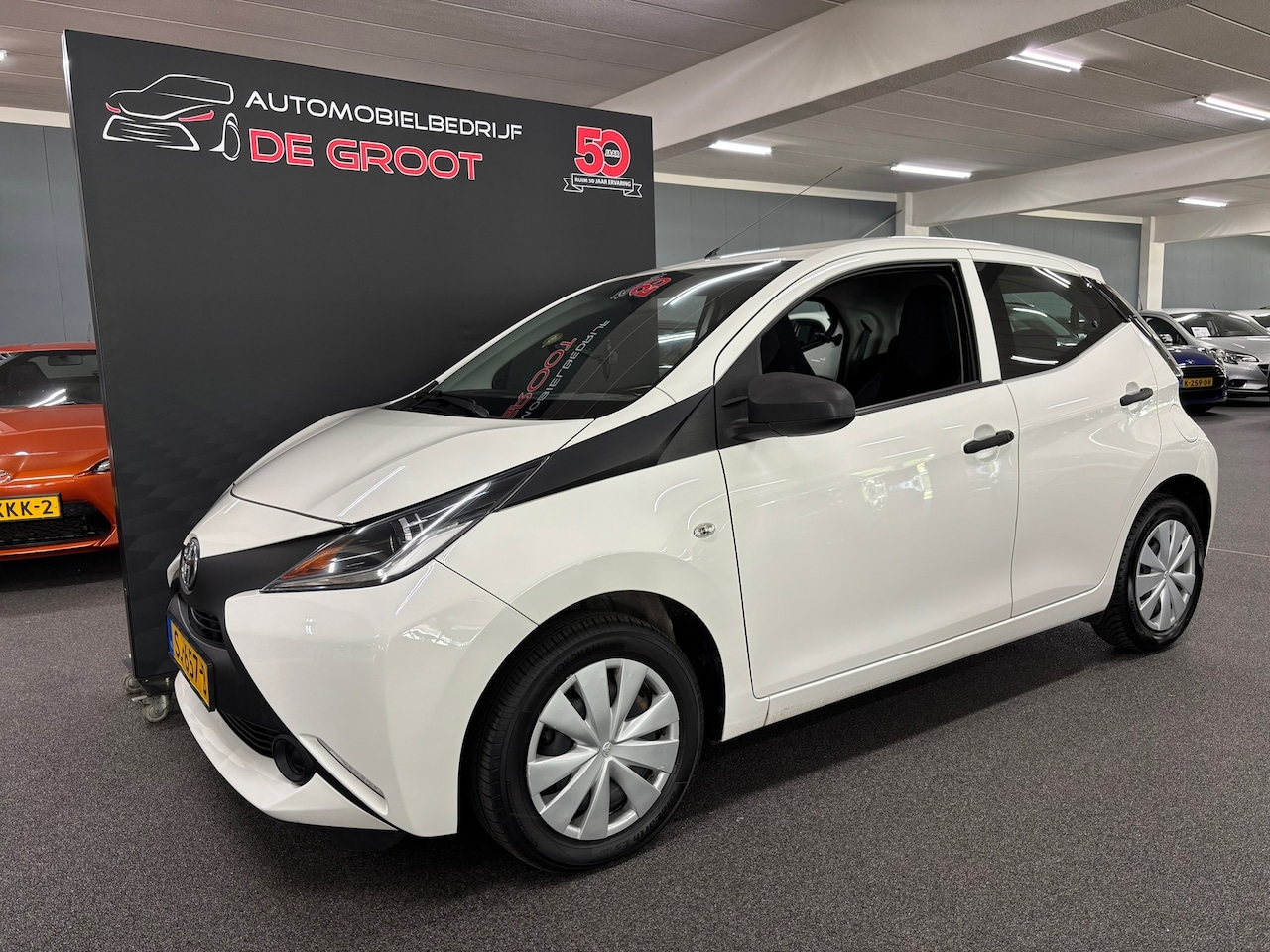 Toyota Aygo - 1.0 VVT-i x-fun / NL-auto, Cruise control, Radio, Bluetooth - AutoWereld.nl