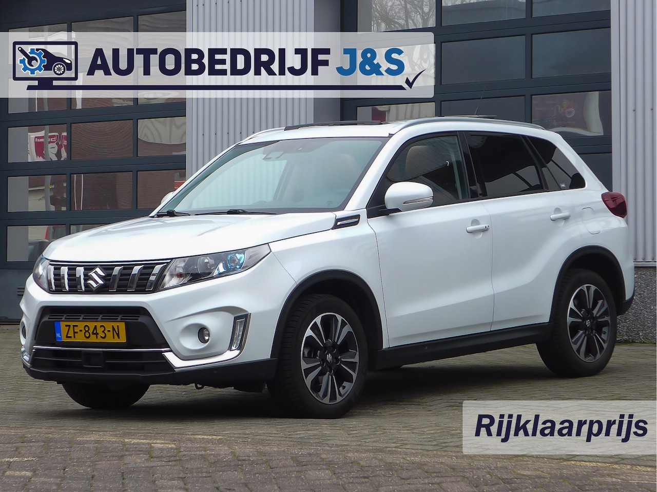 Suzuki Vitara - 1.0 Boosterjet Stijl Uniek! Lederen bekleding Rijklaarprijs! | 12 Maanden Garantie | Onder - AutoWereld.nl