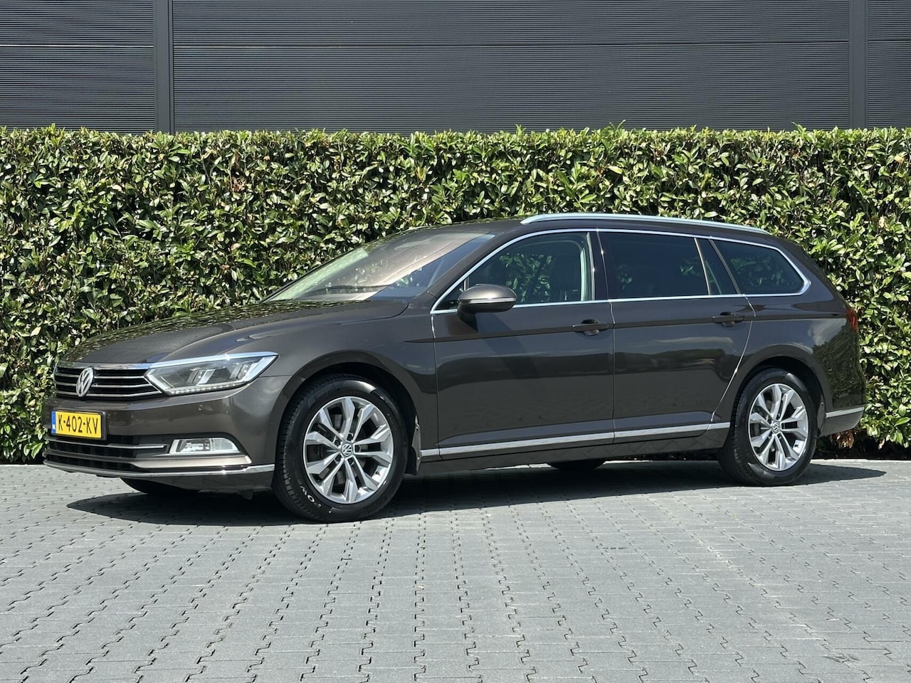 Volkswagen Passat Variant - 1.8 TSI HIGHLINE FACELIFT, PANO, NAVI, CRUISE, LEDER/ALCANTARA, ECC-AIRCO, DIGITAL, KEYLES - AutoWereld.nl