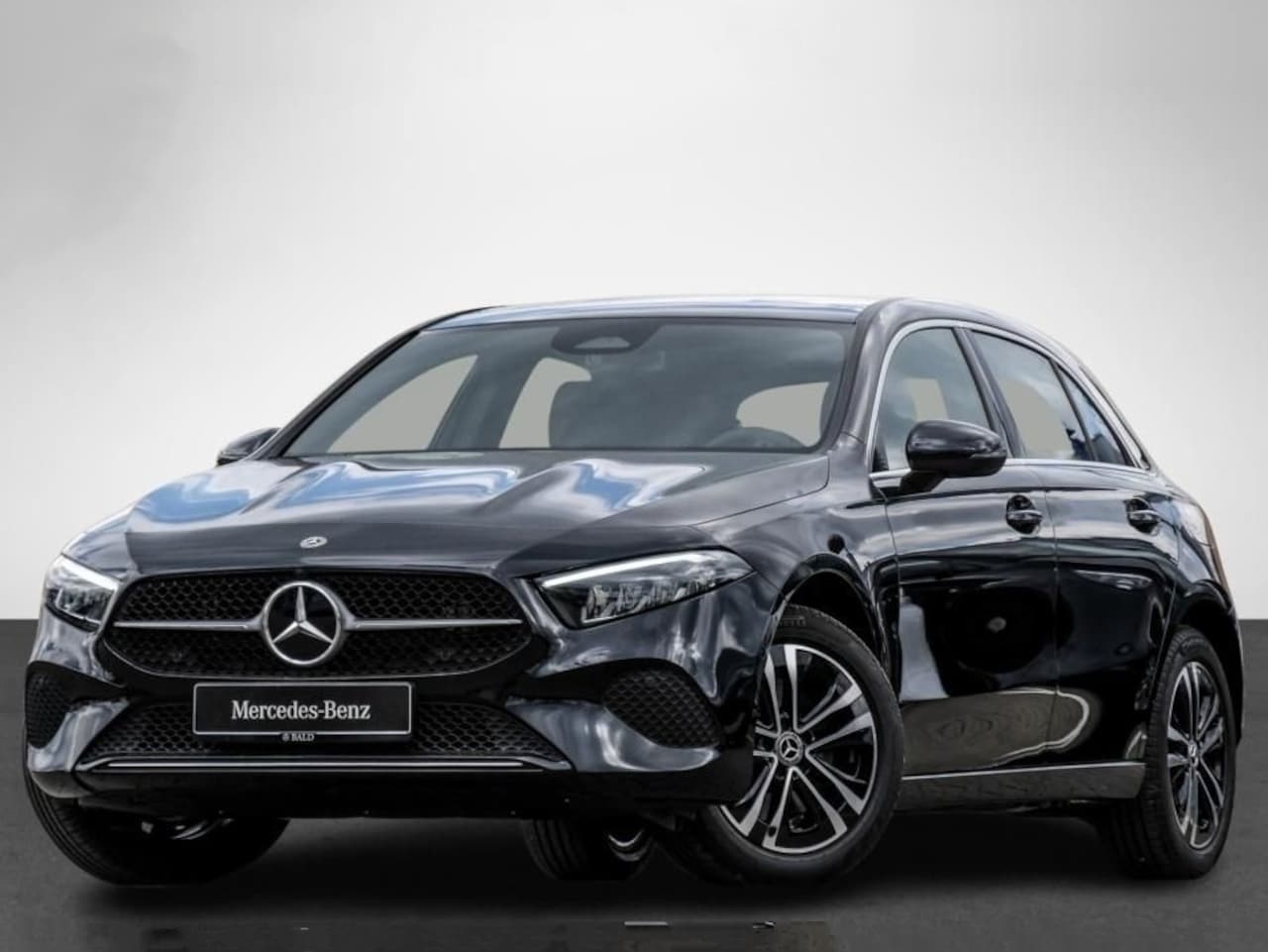 Mercedes-Benz A-klasse - 250 e Progressive ** MULTIBEAM LED, PANORAMA, 18-inch LMV, TREKH, WINTER ** € 19.700,= ond - AutoWereld.nl