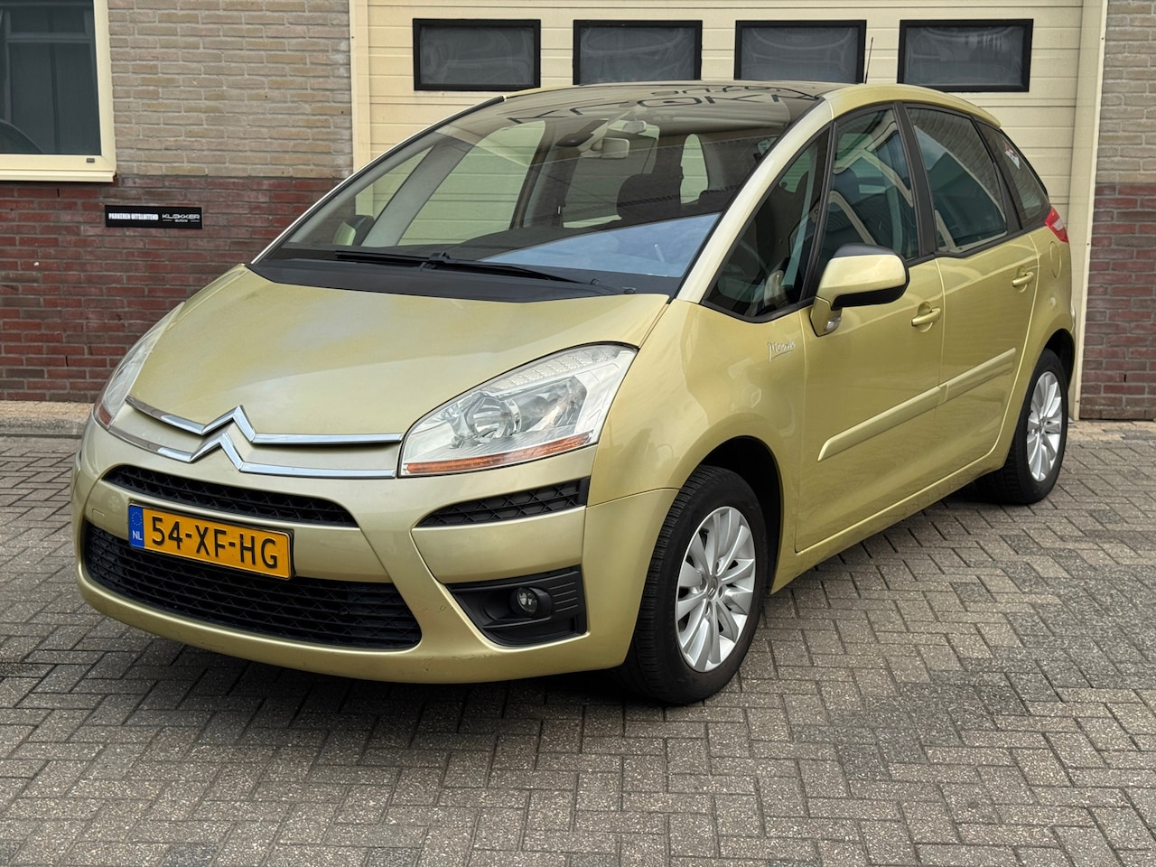 Citroën C4 Picasso - 2.0-16V Ambiance 5p. AUT. | Clima | Cruise | Pano - AutoWereld.nl