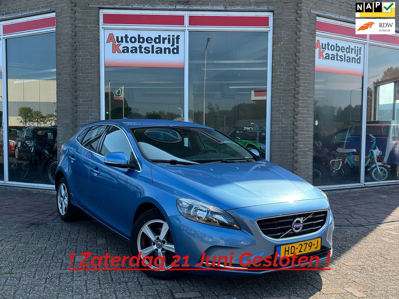 Volvo V40 - 2.0 D2 Momentum Business - Clima - Navi - PDC - 2015 - AutoWereld.nl