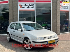 Volkswagen Golf - 1.4-16V