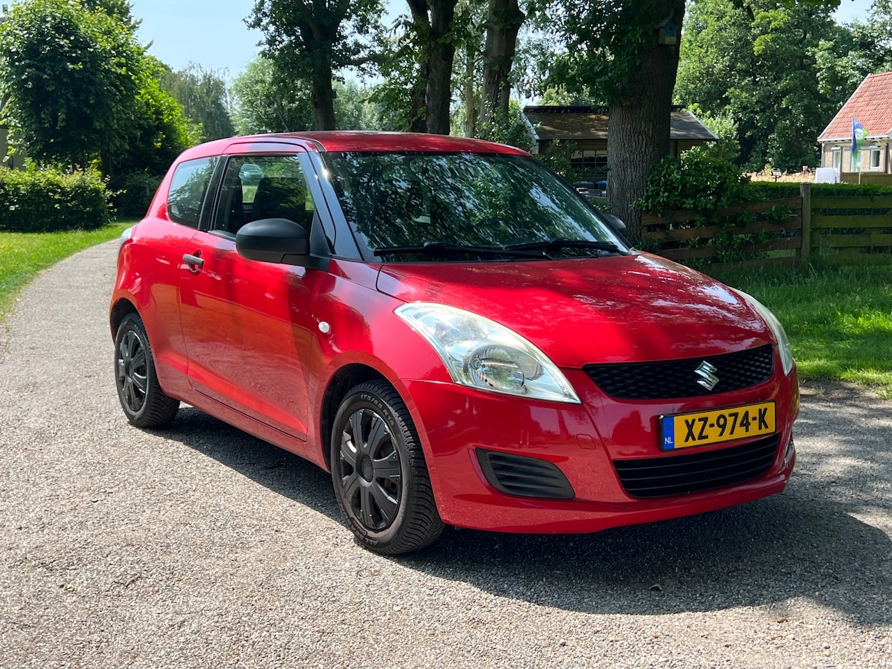 SUZUKI SWIFT