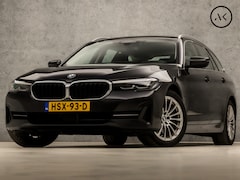 BMW 5-serie Touring - 530e Sportline 293Pk Automaat (APPLE CARPLAY, GROOT NAVI, DEALER ONDERHOUDEN, CAMERA, SFEE