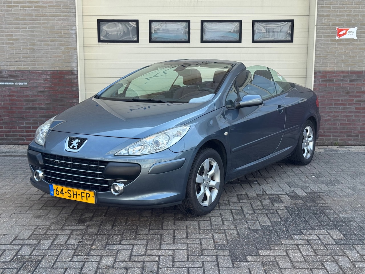 Peugeot 307 CC - 2.0-16V NWE Koppeling, dynamo en banden | APK 02-2026 - AutoWereld.nl