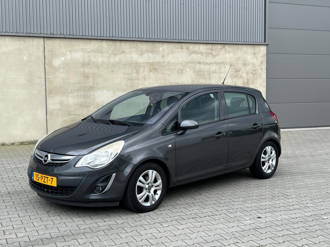 Opel Corsa - 1.3 CDTi EcoFlex S/S Cosmo APK 18-06-2026+CLIMA+STOEL STUUR VERWARMING+MF STUUR+HALF LEDER - AutoWereld.nl