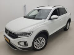 Volkswagen T-Roc - 1.5 TSI Life 150 PK | Apple Carplay | Android Auto | Parkeersensoren | LED | Digital Cockp